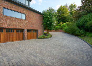 Custom driveway with pavers