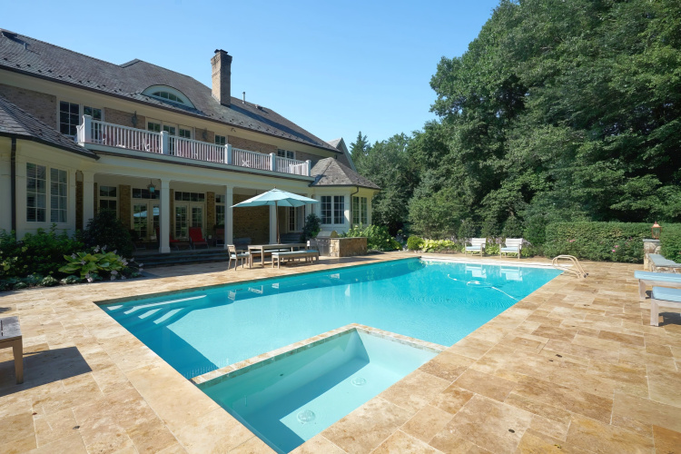 Classic-Hamptons-Style-Retreat-04